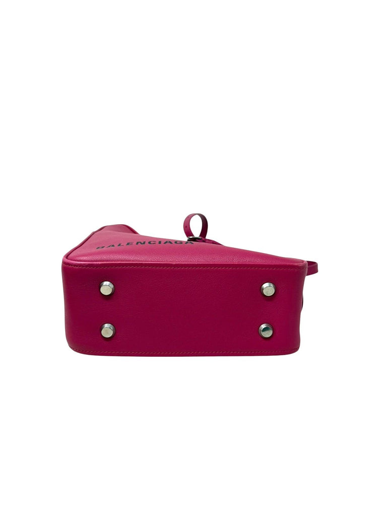 Duffle Triangle