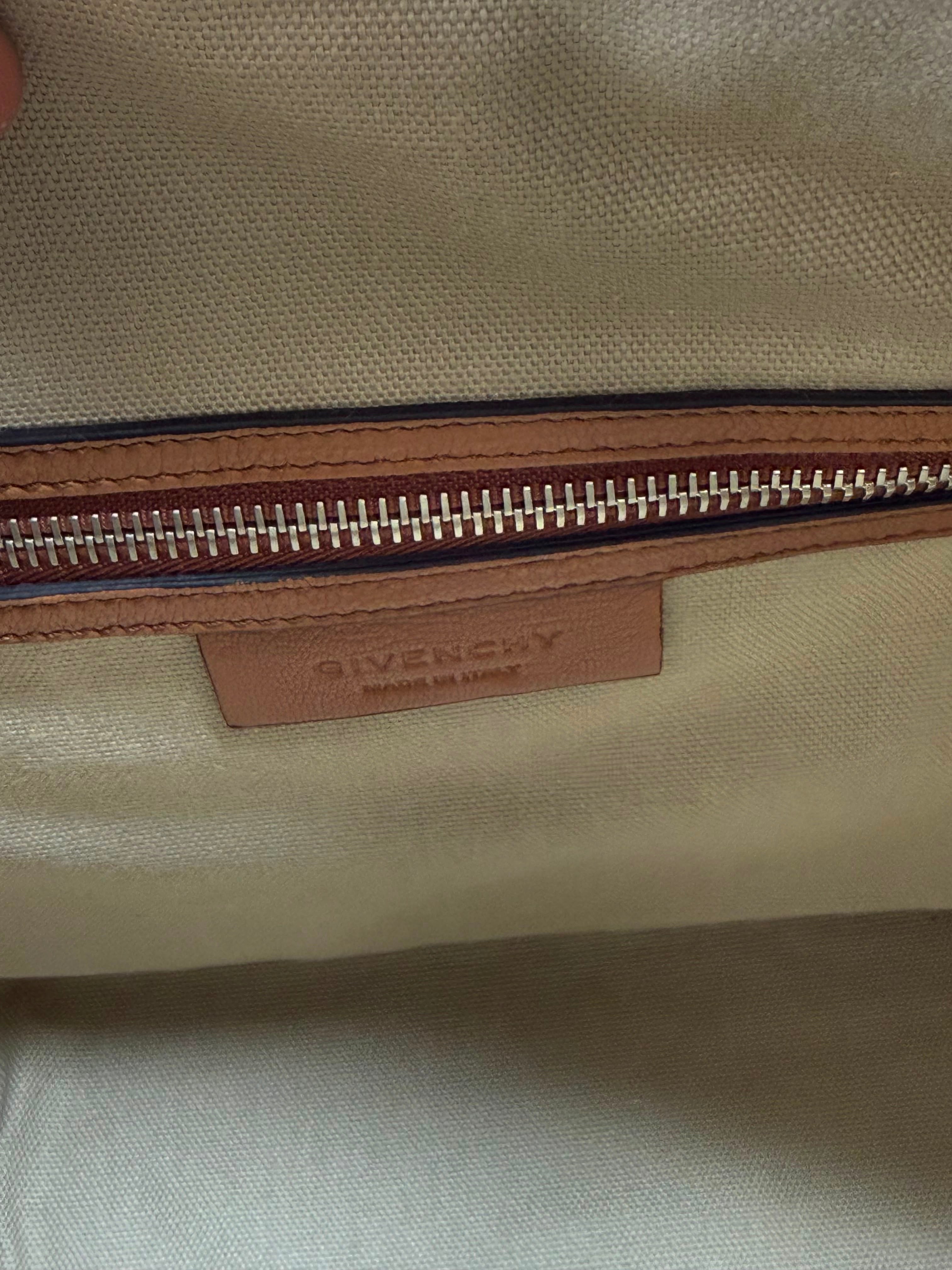 Antigona Camel