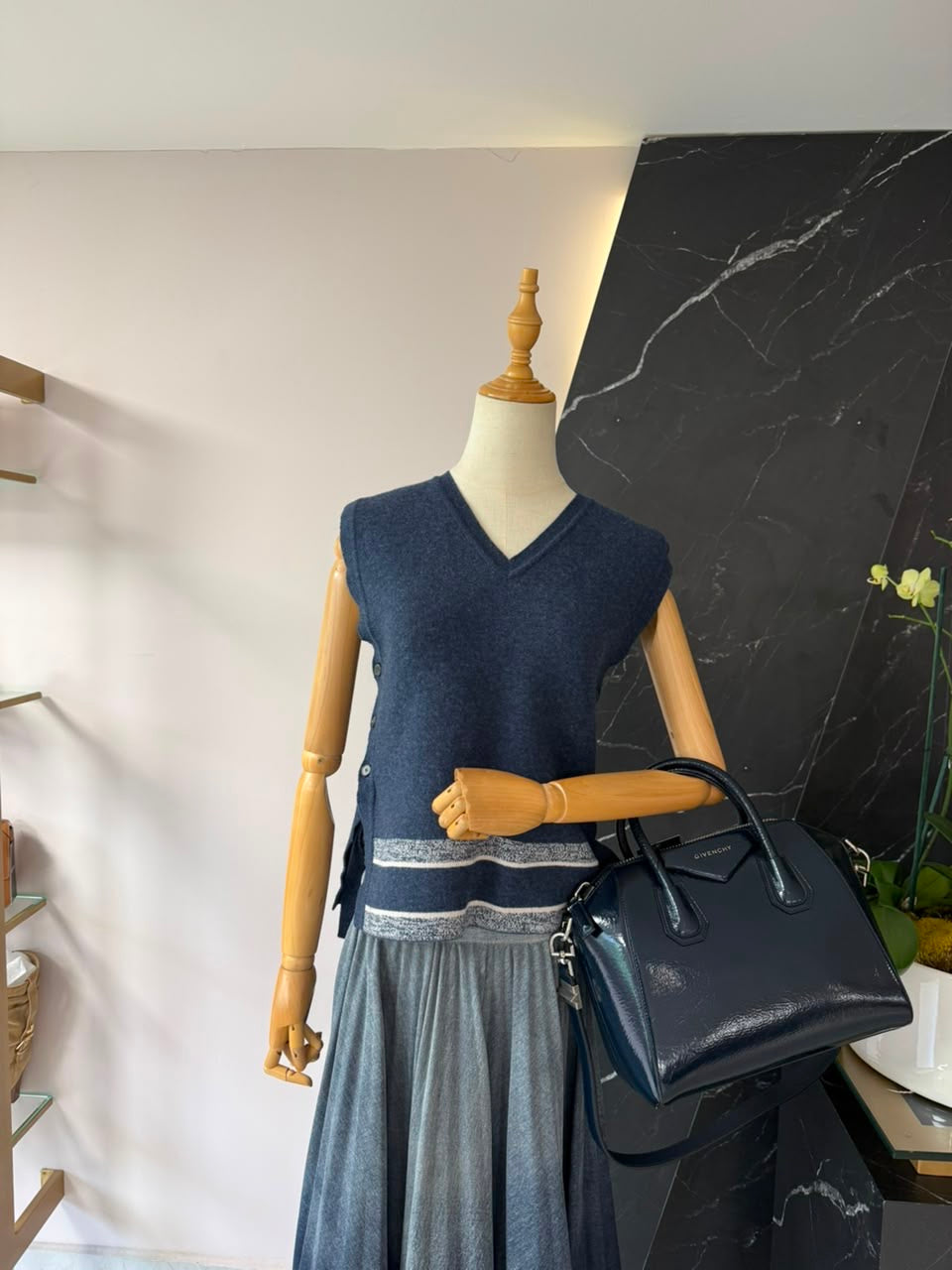 Antigona Navy Charol