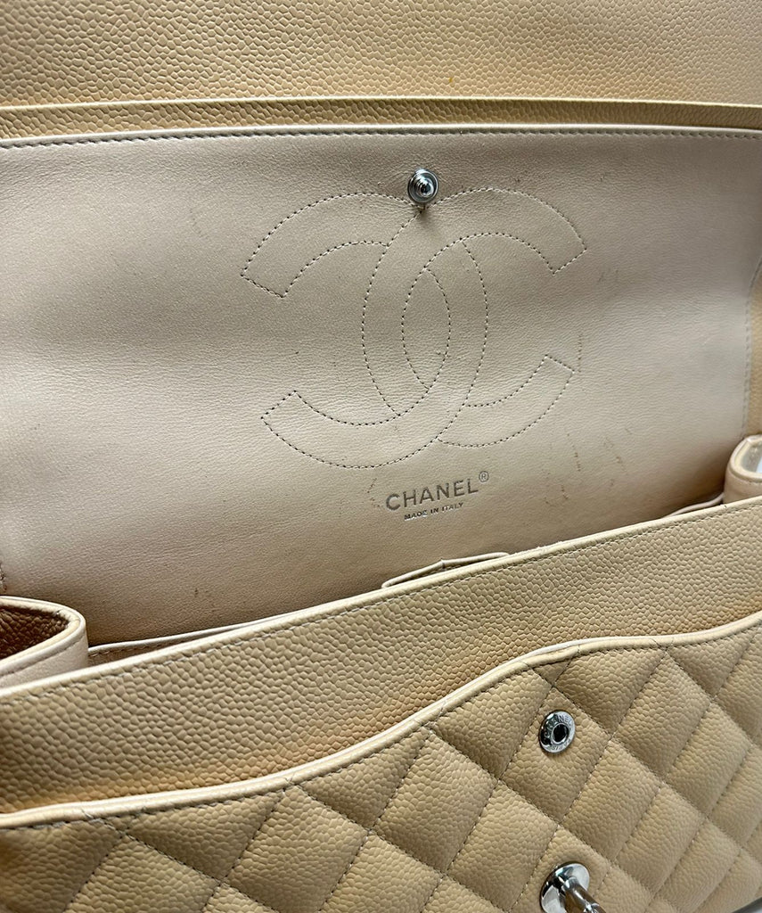 Clásica Jumbo Caviar Nude