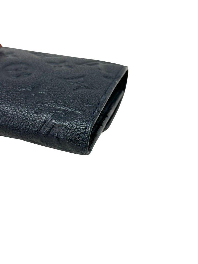 Cartera Monogram