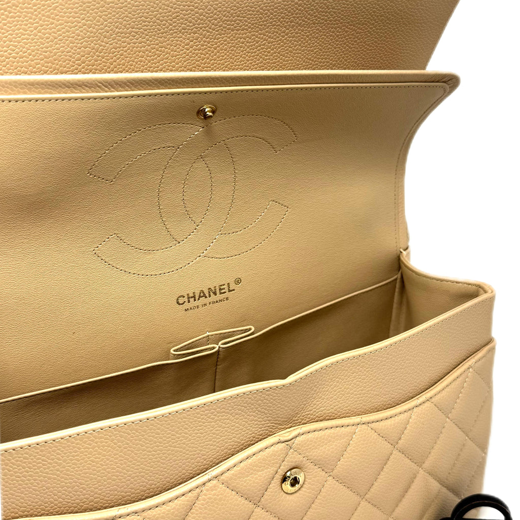 Clásica Jumbo Caviar Nude