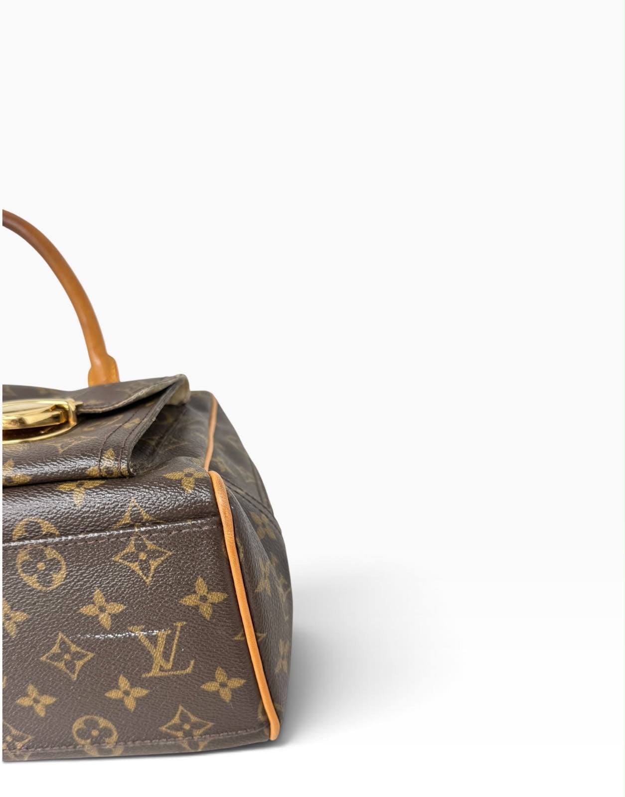 Manhattan GM Monogram