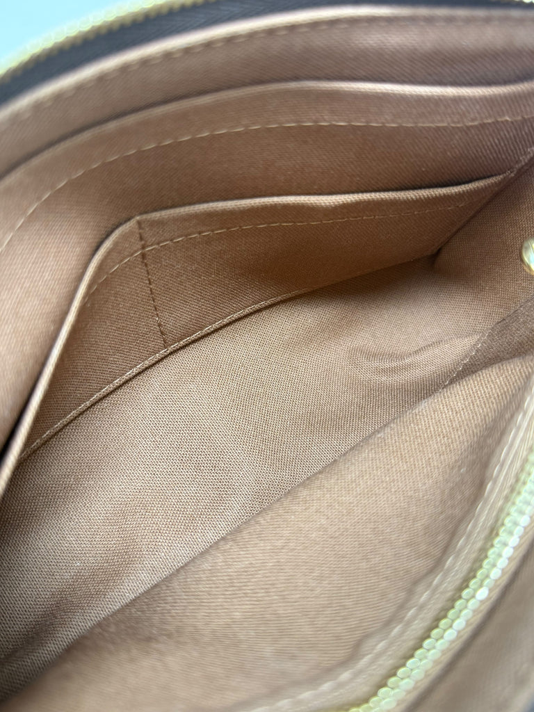 Pochette Monogram