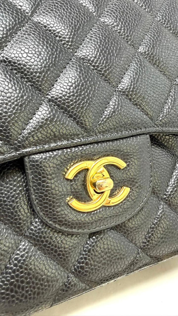 Clásica Jumbo Caviar Negra