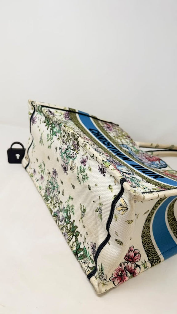 Book Tote Medium