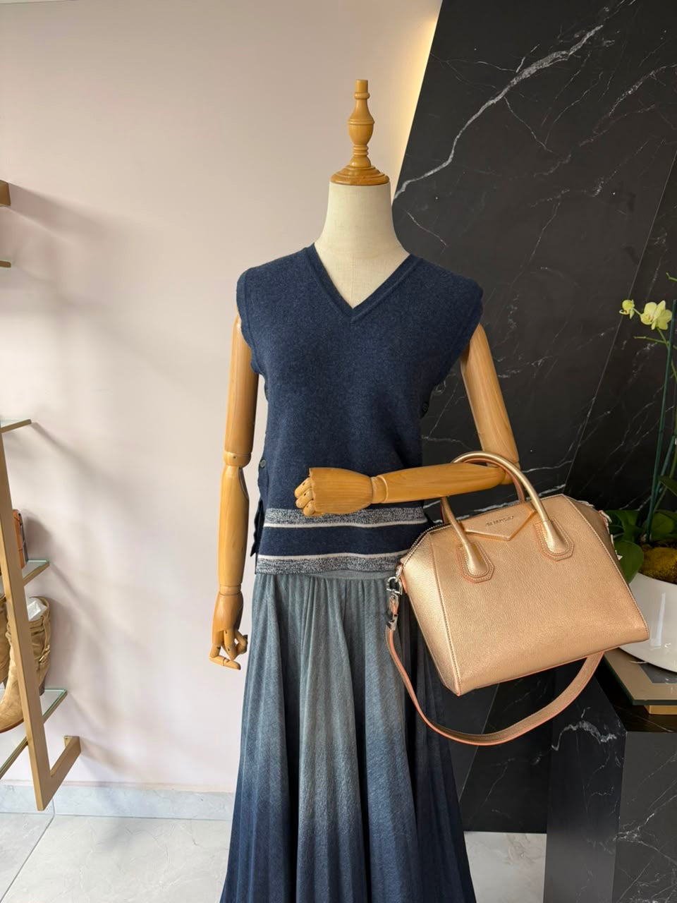 Antigona Rose Gold