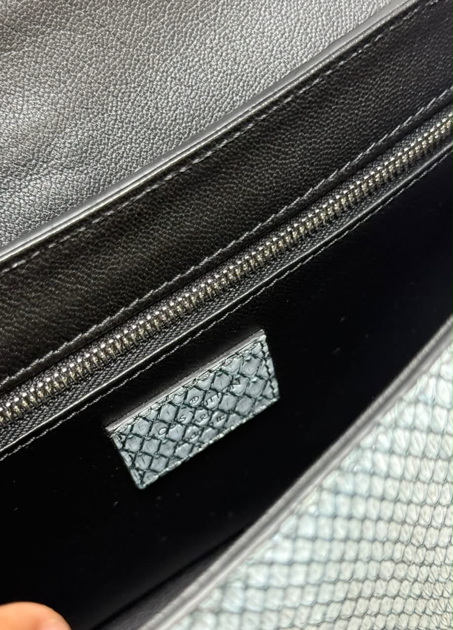 Chain It PM Bag
