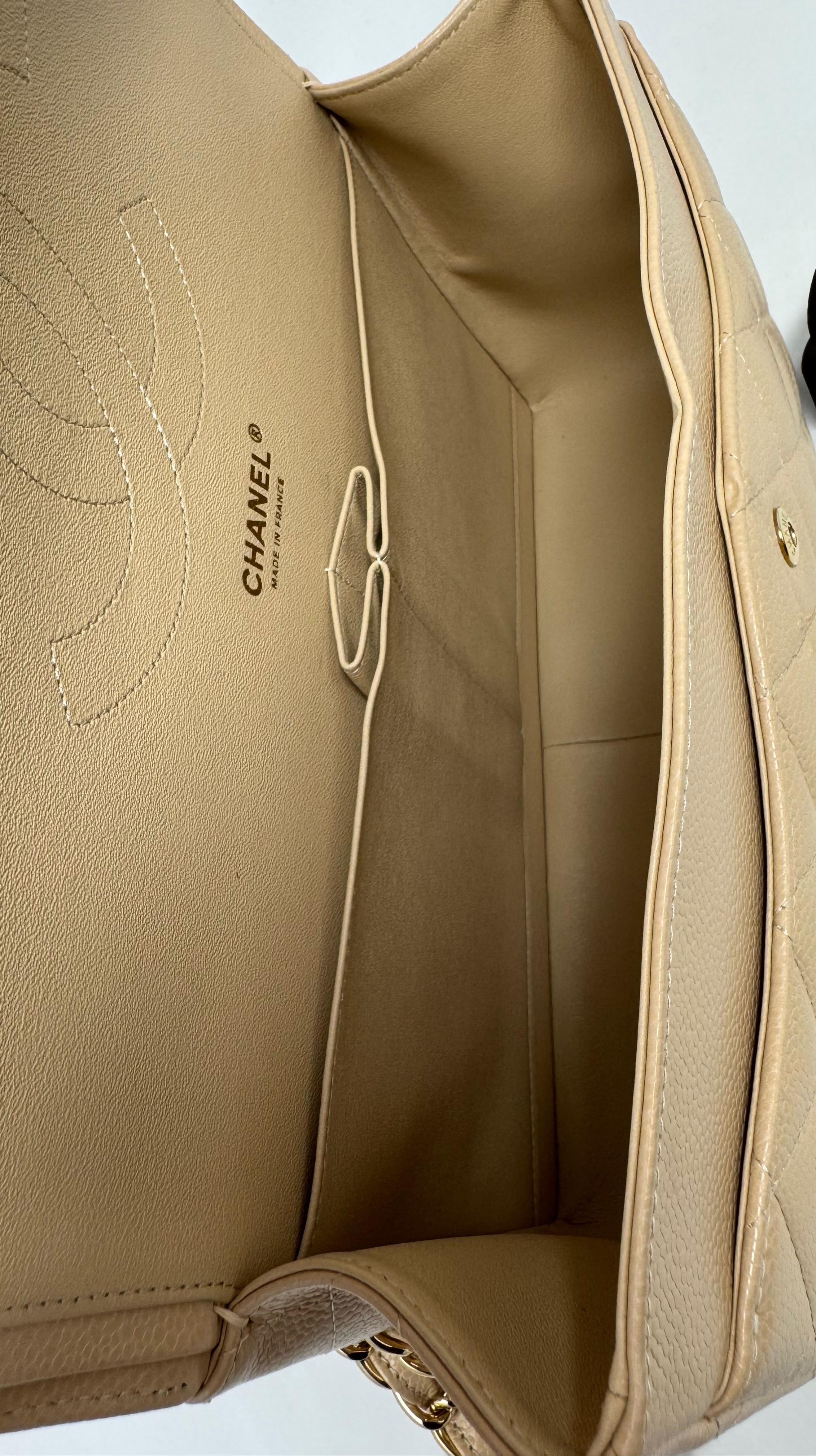 Clásica Jumbo Caviar Nude