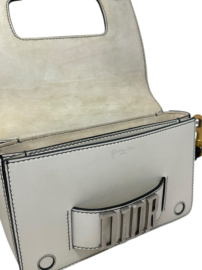 Revolution con Strap