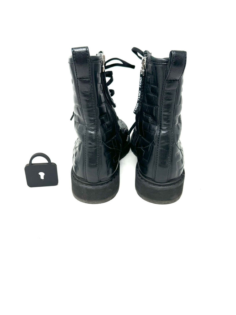 Boots T40 Eu