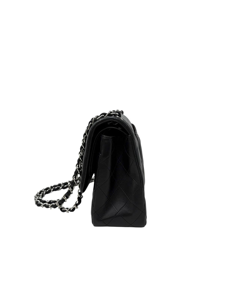 Clásica Jumbo Lambskin Negra