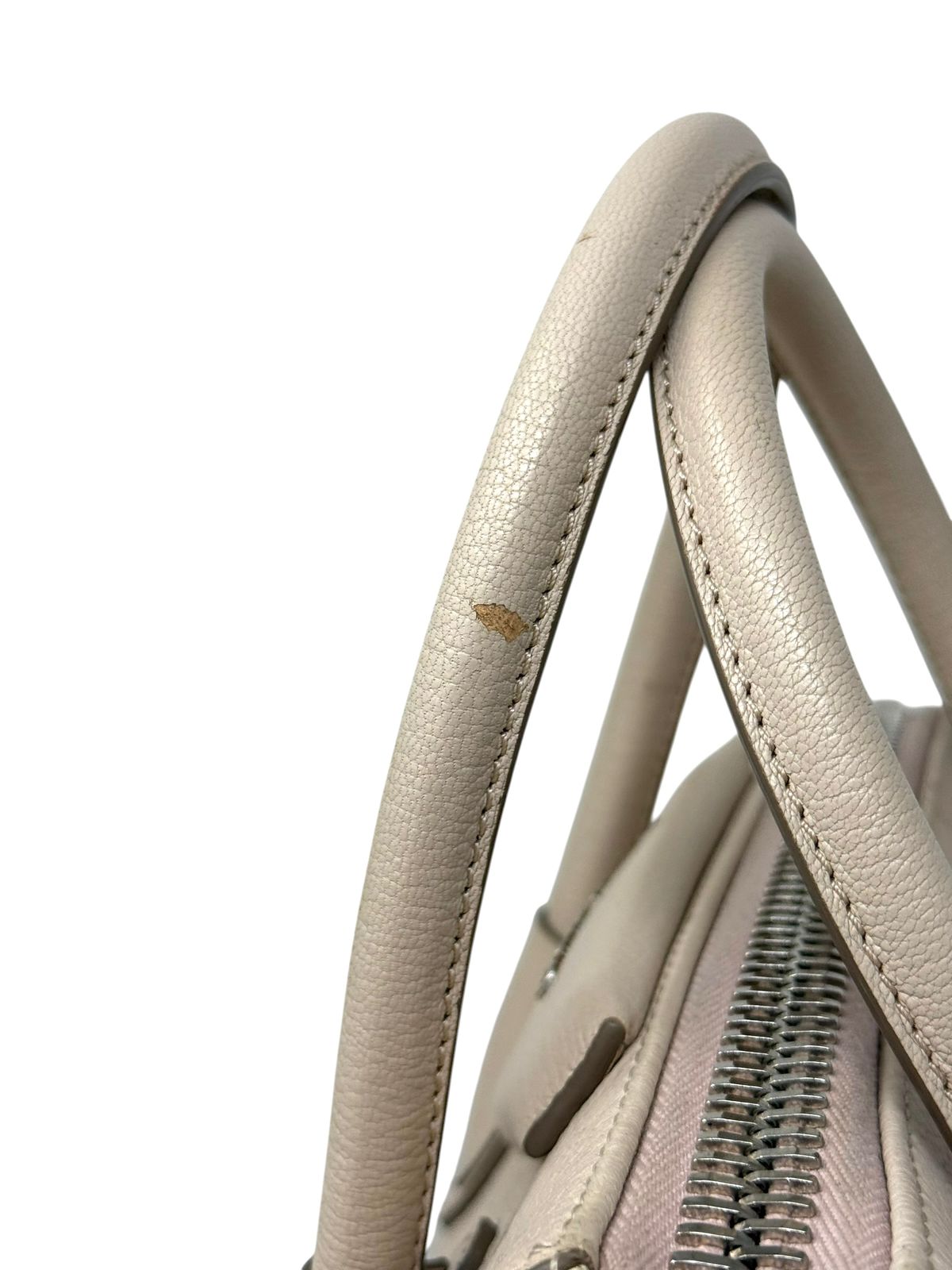 Antigona Nude