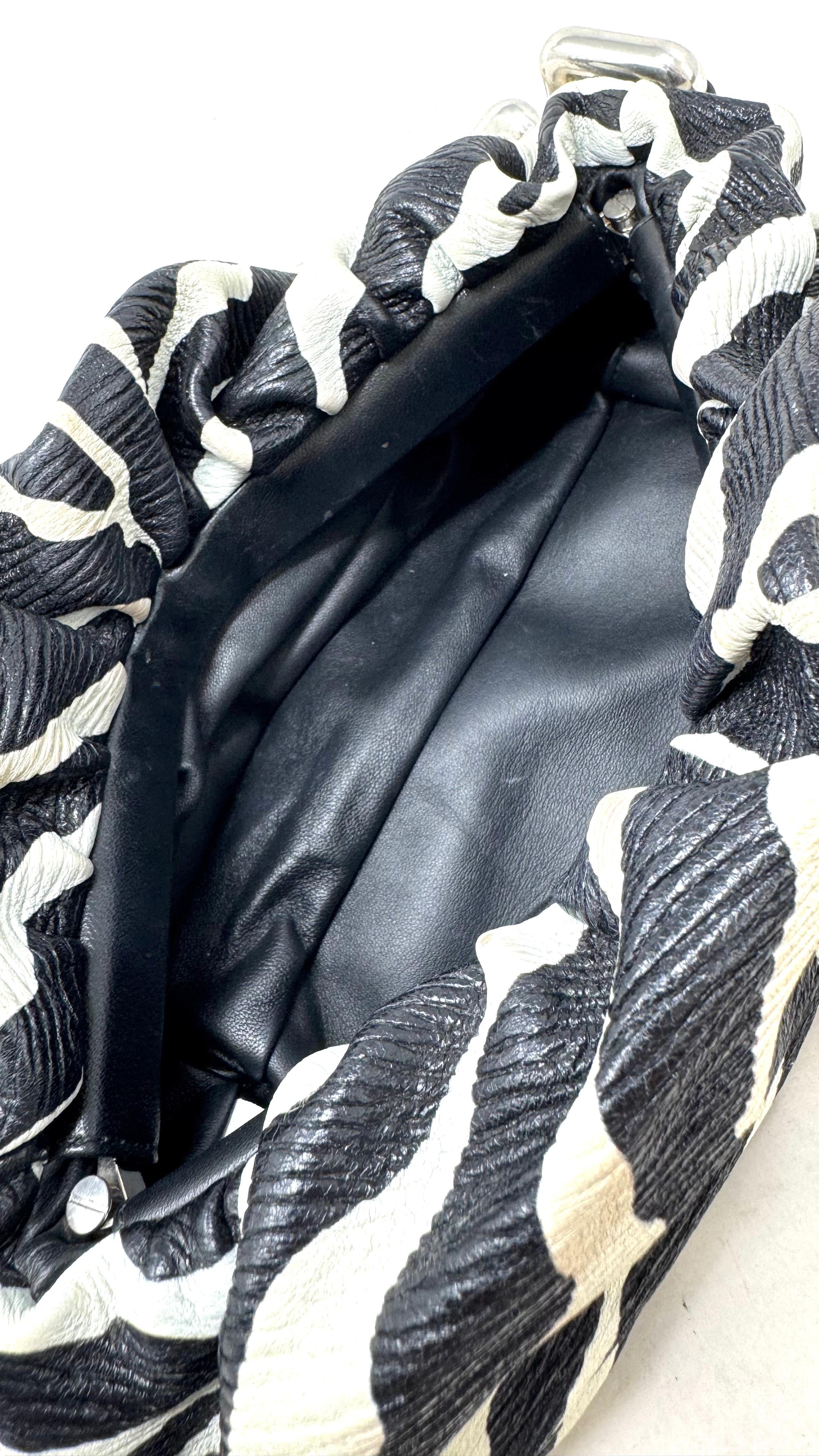 Chain Pouch Zebra