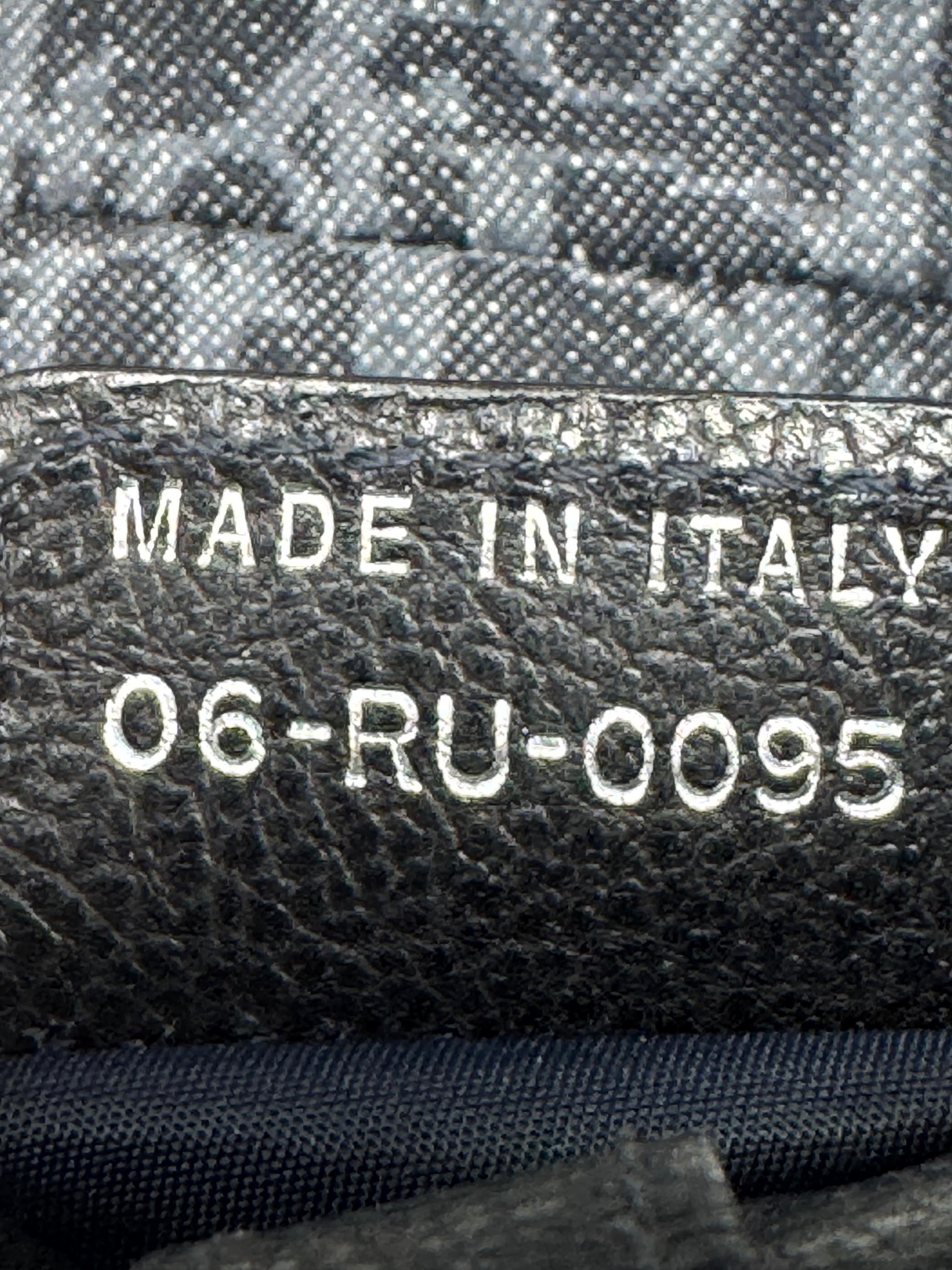 Saddle Remove Before Flight Bag