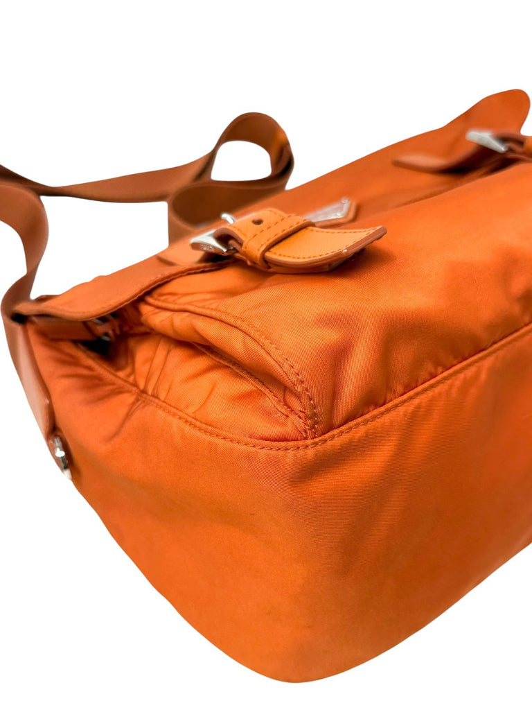 Nylon Messenger