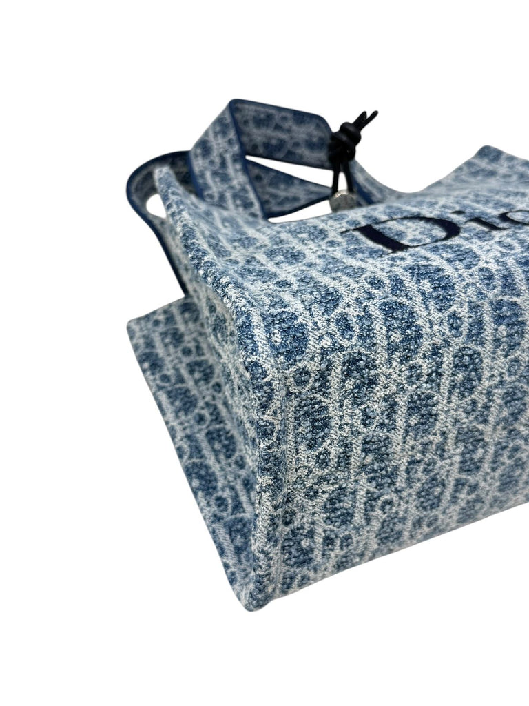 Spongy Book Tote