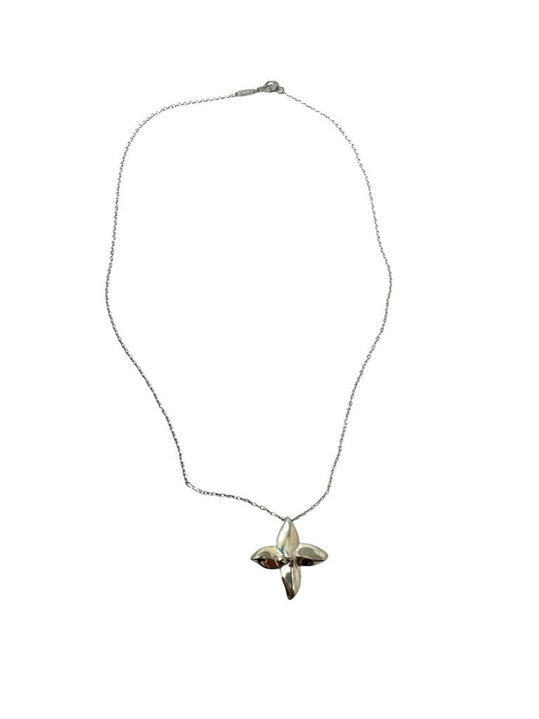 Collar Flower Petal
