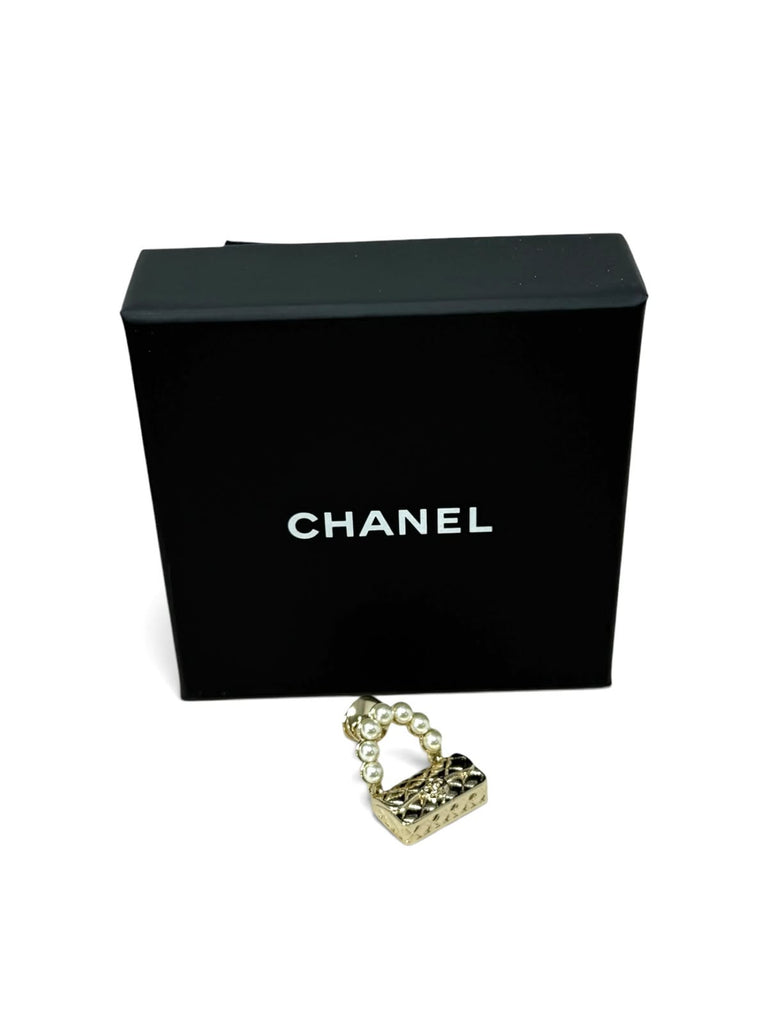 Flap Bag Broche