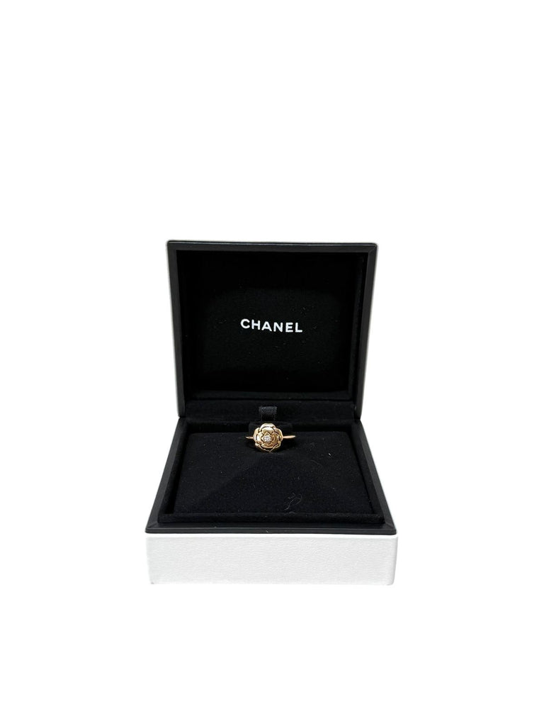 Anillo Camelia Talla 6