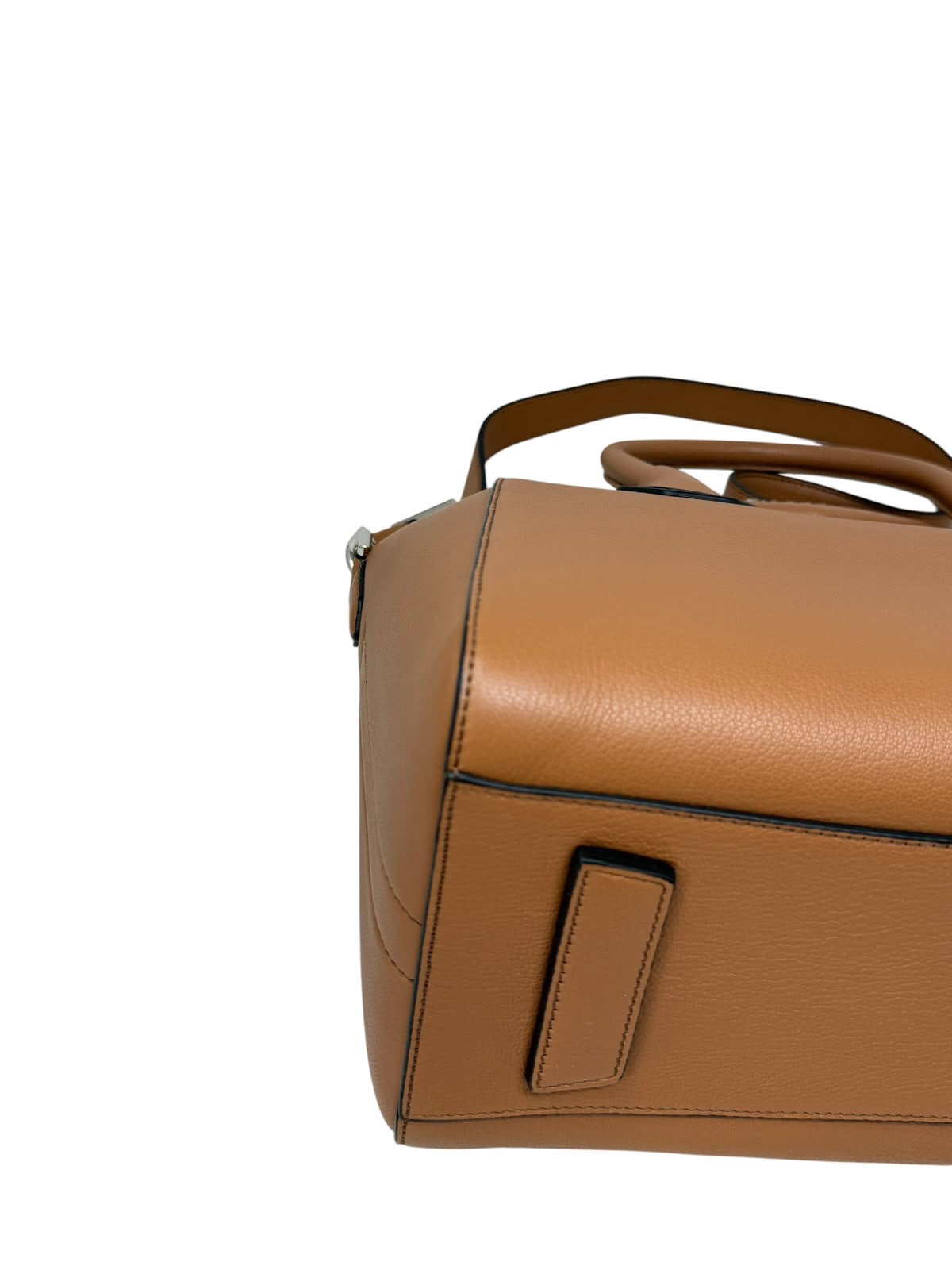 Antigona Camel