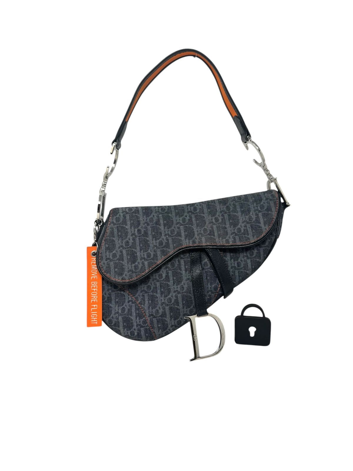 Saddle Remove Before Flight Bag