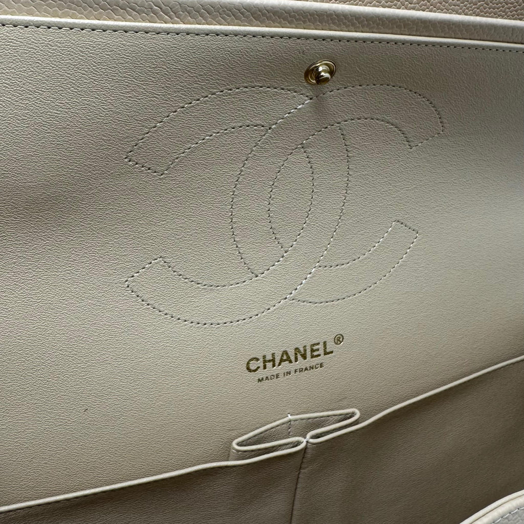 Clásica Jumbo Caviar Nude