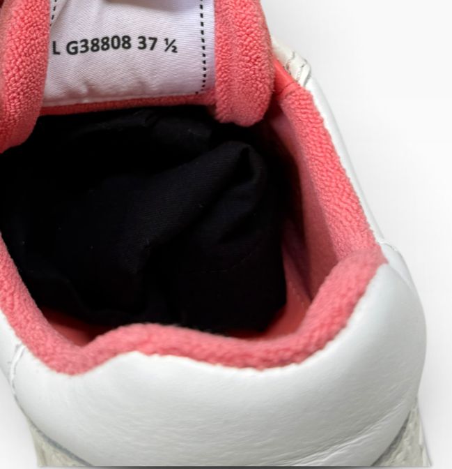 Sneakers T37.5 Eu