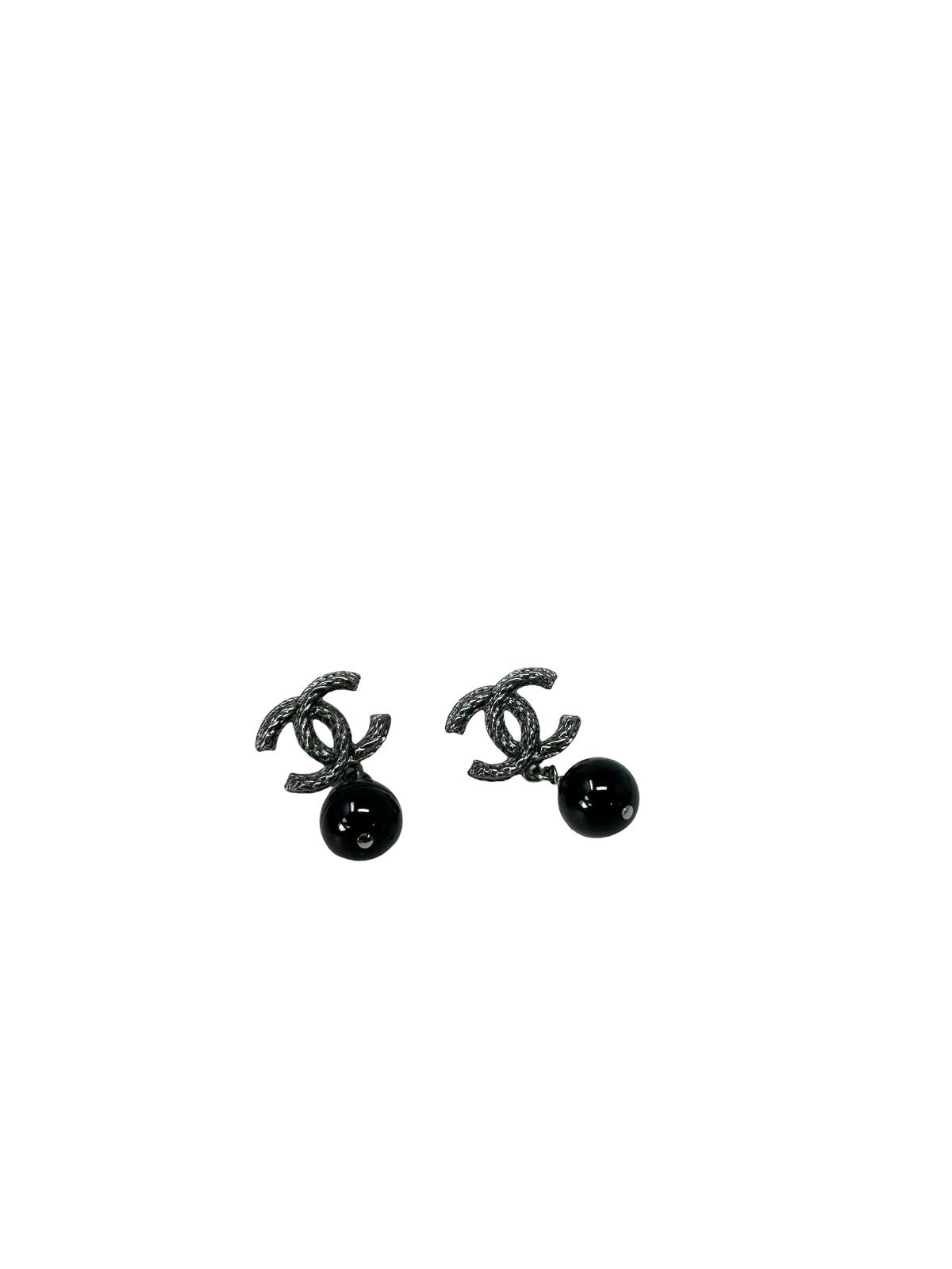 Black Pearl Earrings