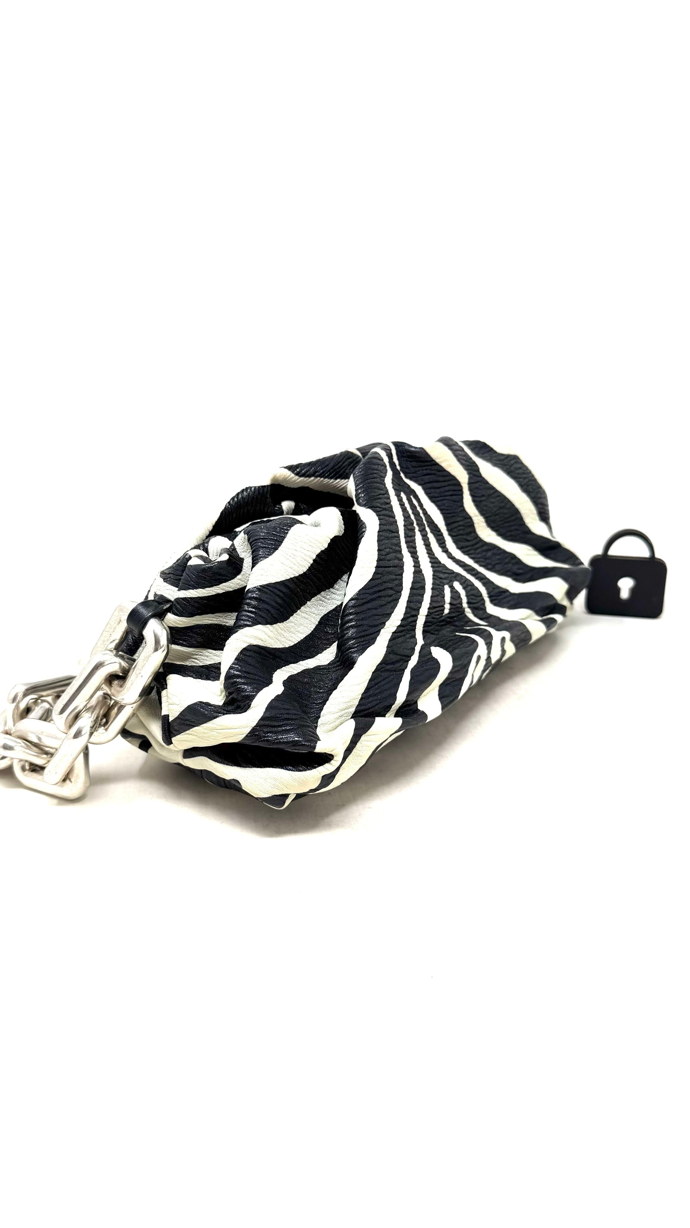 Chain Pouch Zebra