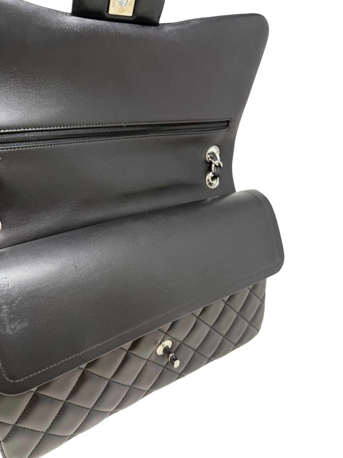 Clásica Jumbo Lambskin Negra