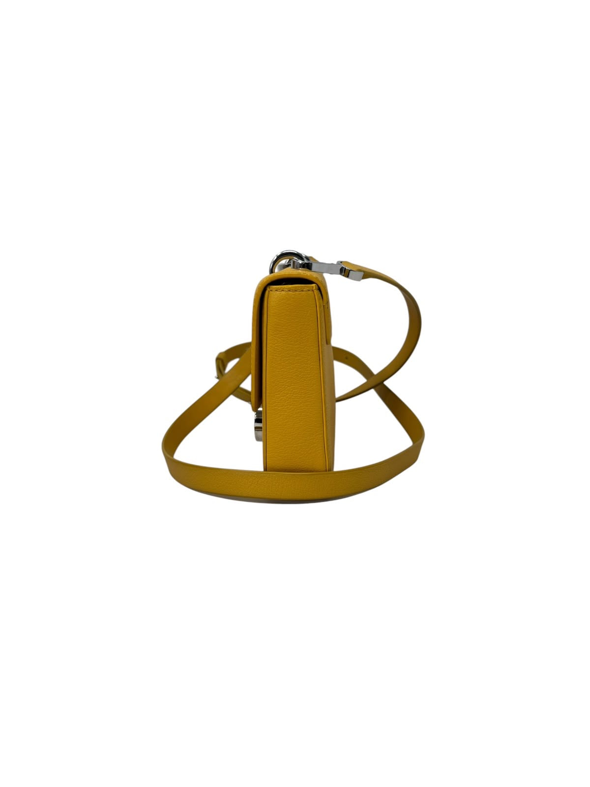 Initials Insignia Amarilla