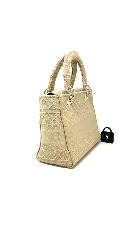 Lady D-Lite Mediana