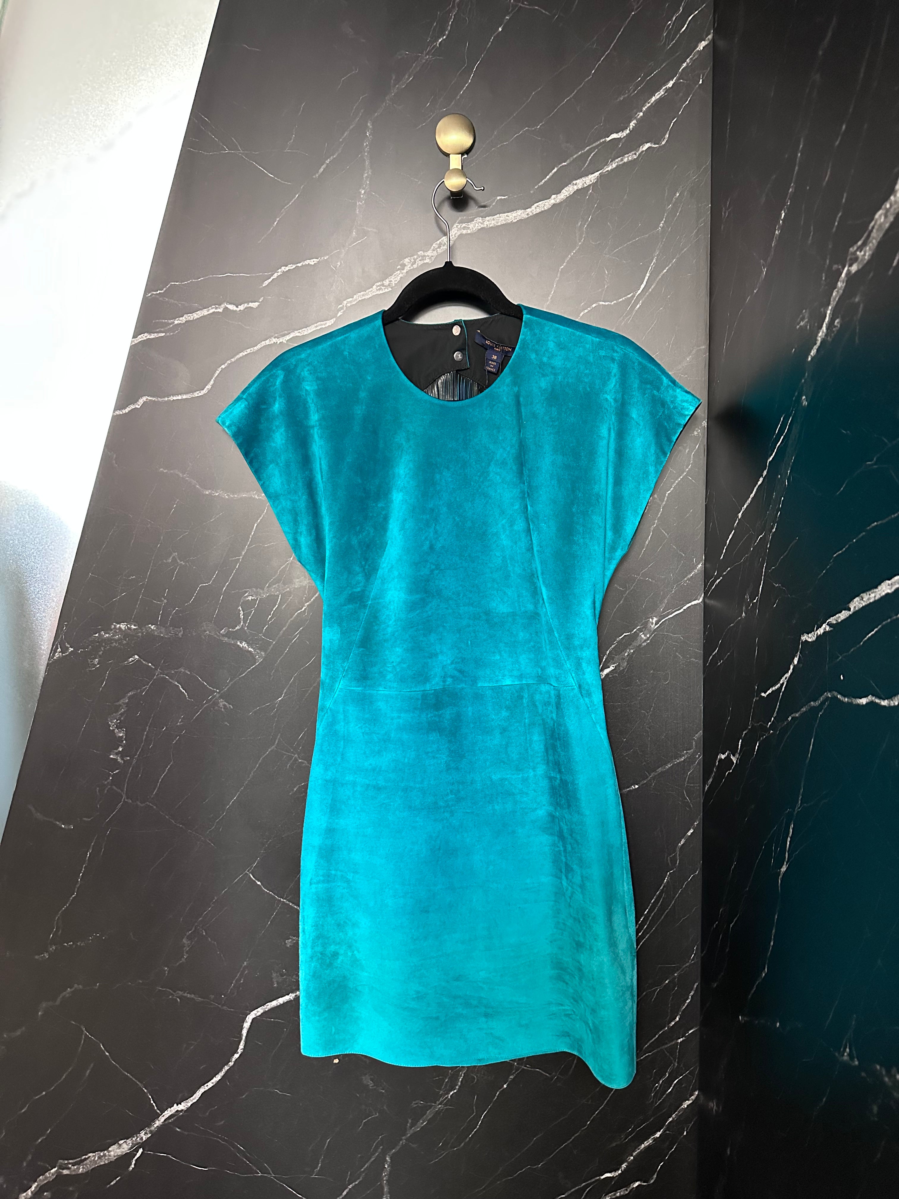 Vestido escote espalda con flecos T-38