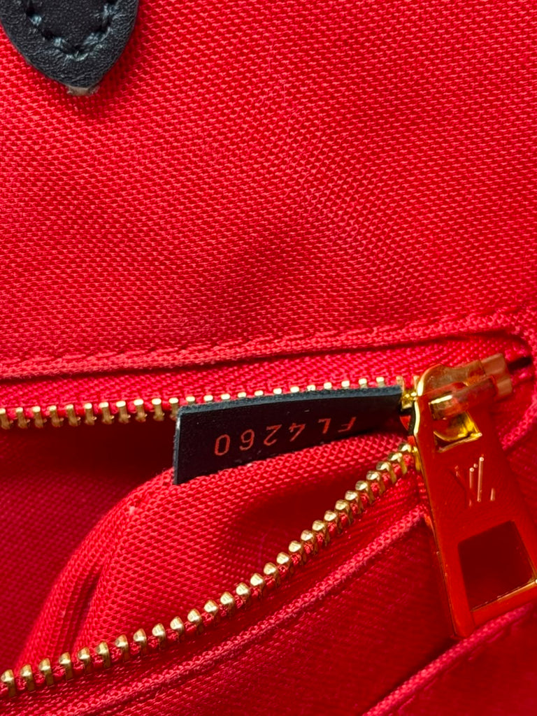 On-The-Go Monogram Giant