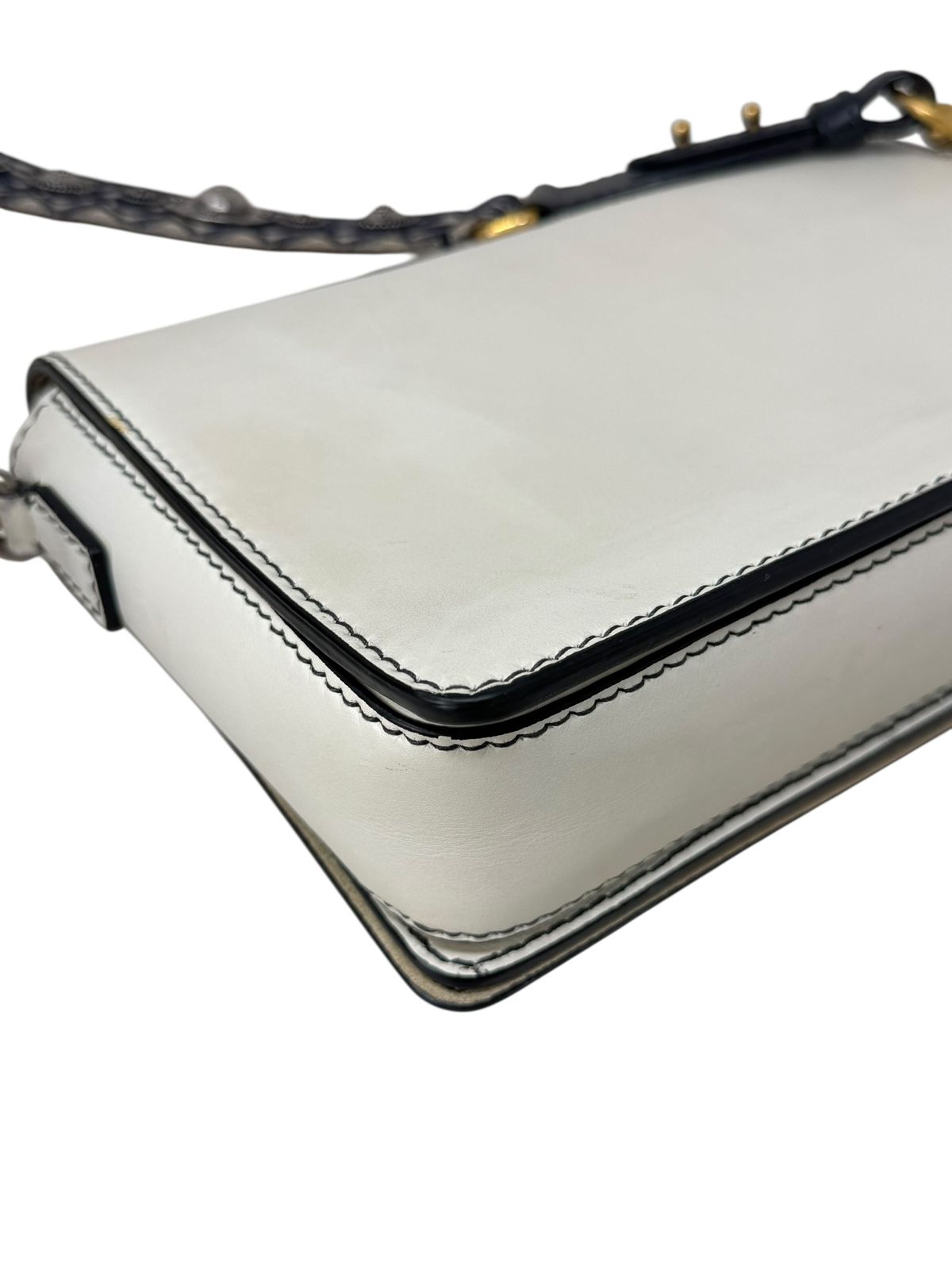 Revolution con Strap