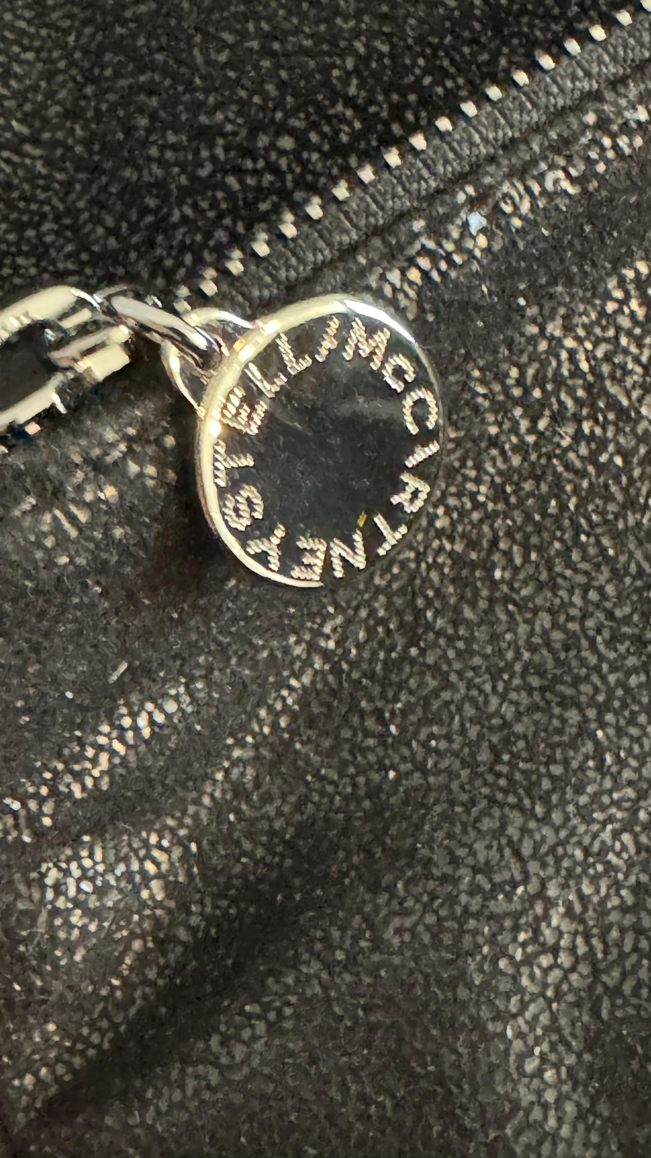 Falabella Negra