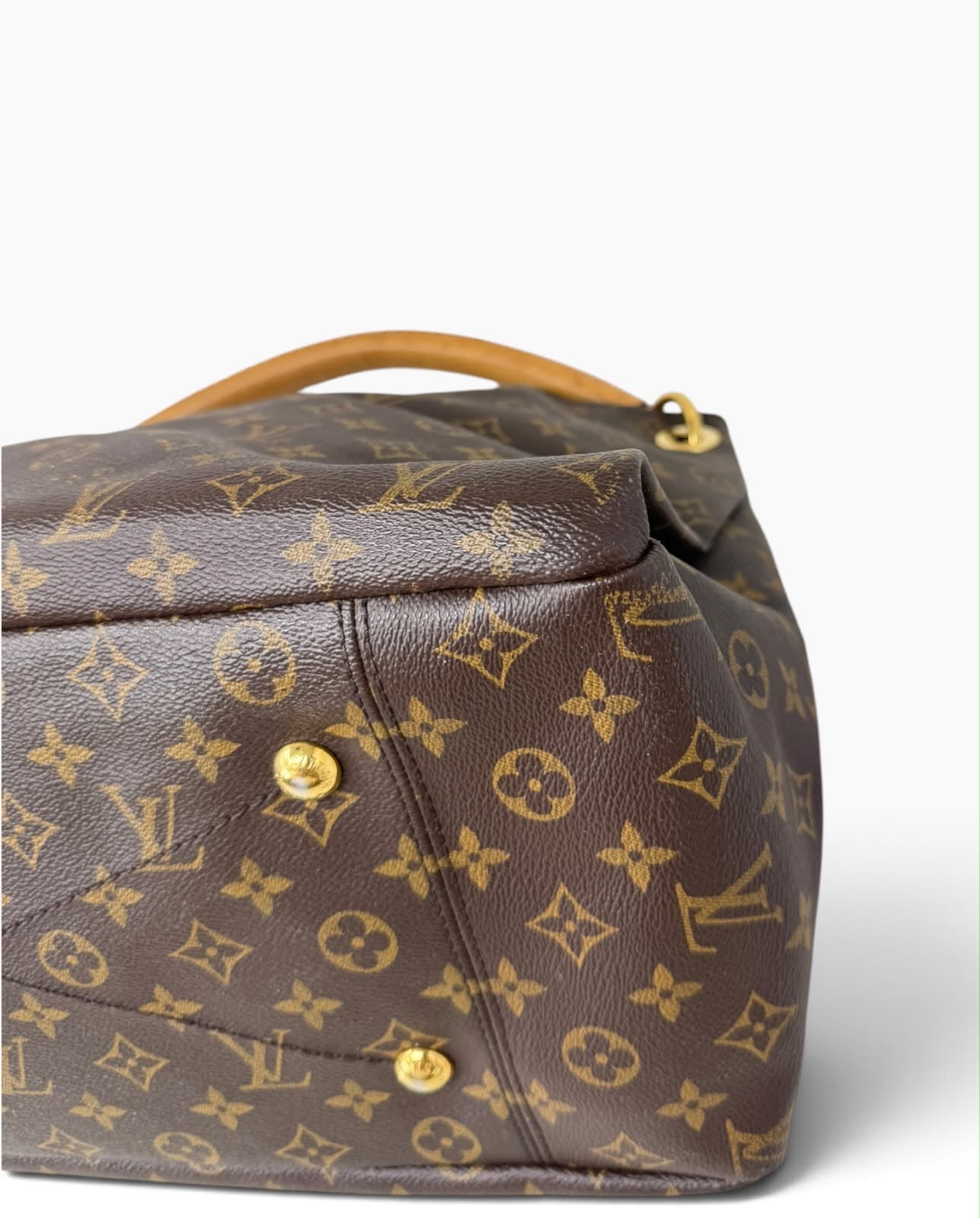 Artsy Monogram MM