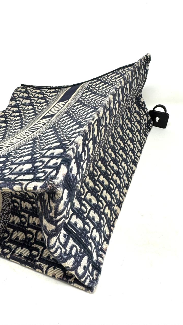 Book Tote
