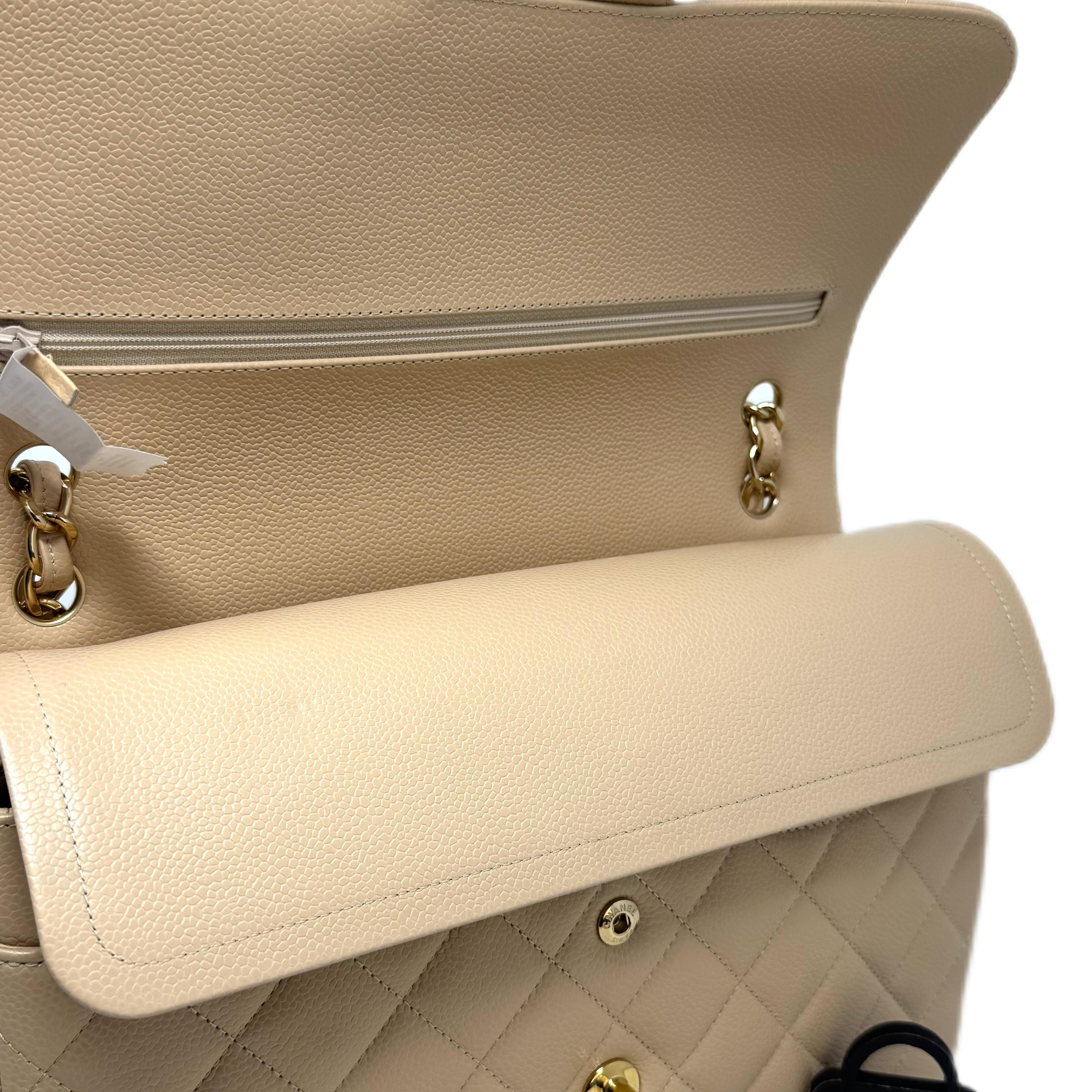 Clásica Jumbo Caviar Nude