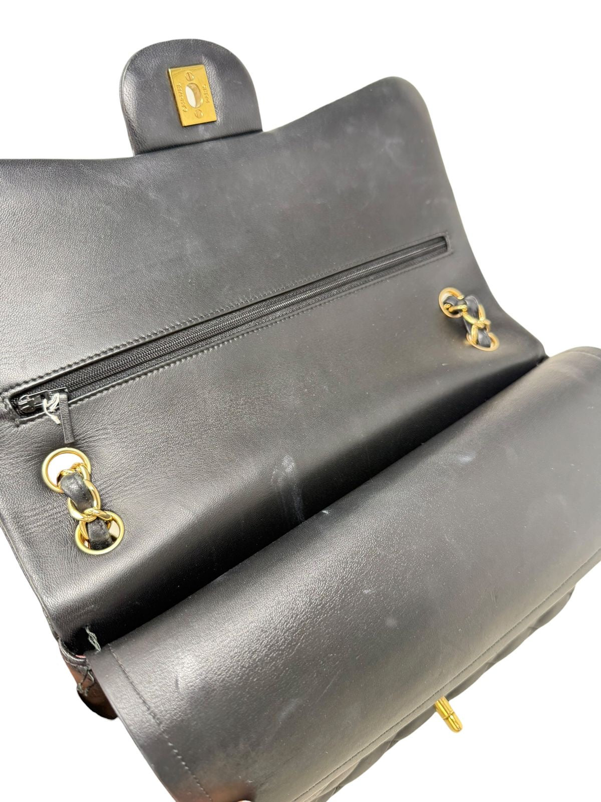 Clásica Jumbo Lambskin