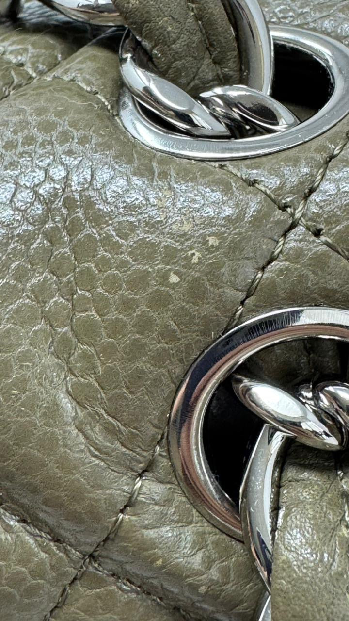 Clásica Jumbo Caviar Verde