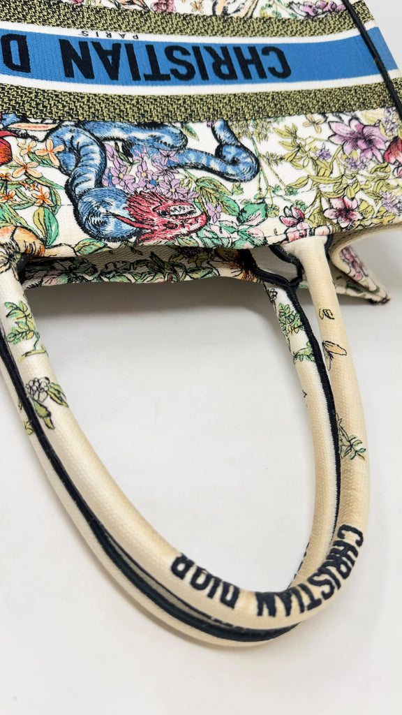 Book Tote Medium