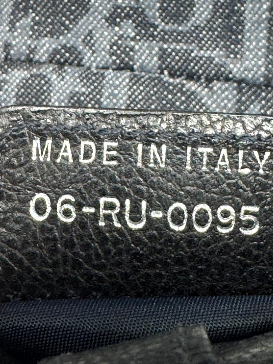 Saddle Remove Before Flight Bag