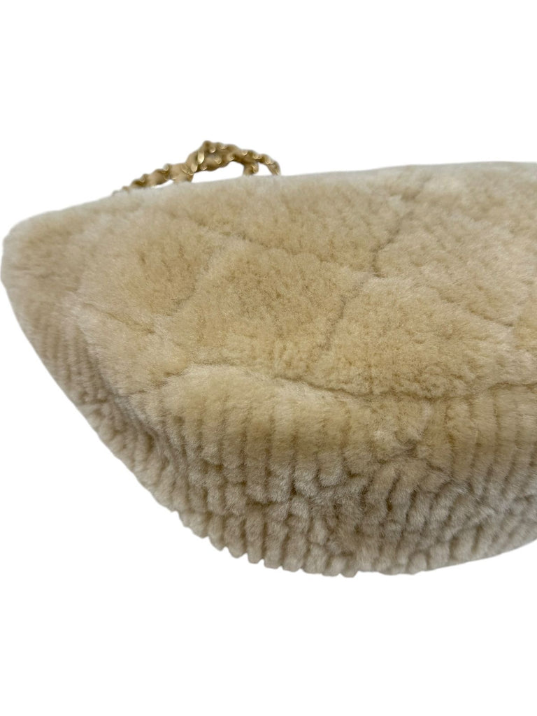 Coco Neige Half Moon