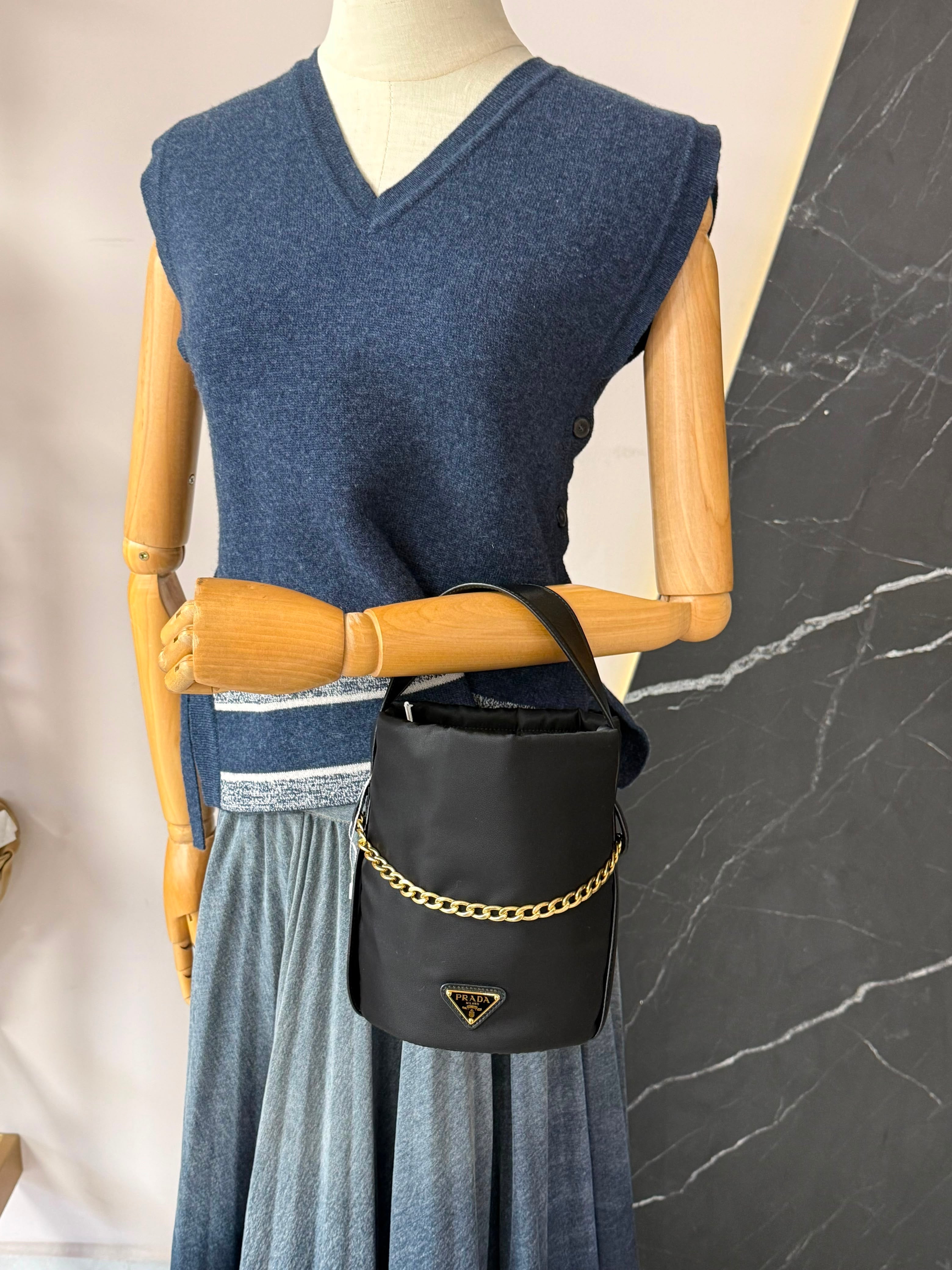Petite Sac Noir Mini Bucket
