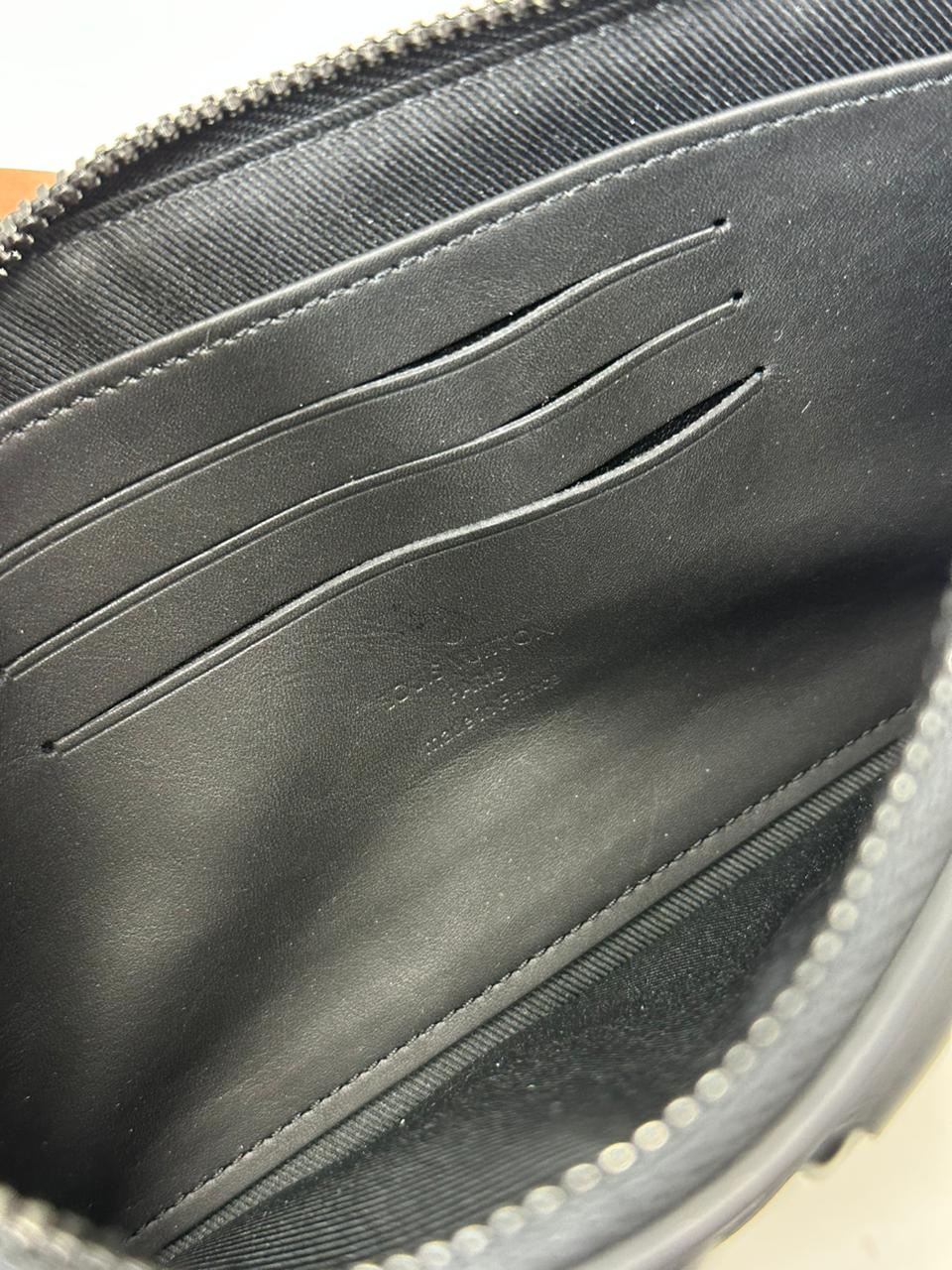 Discovery Pochette Monogram