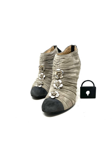 Chanel Suede Ankle Boots T37.5